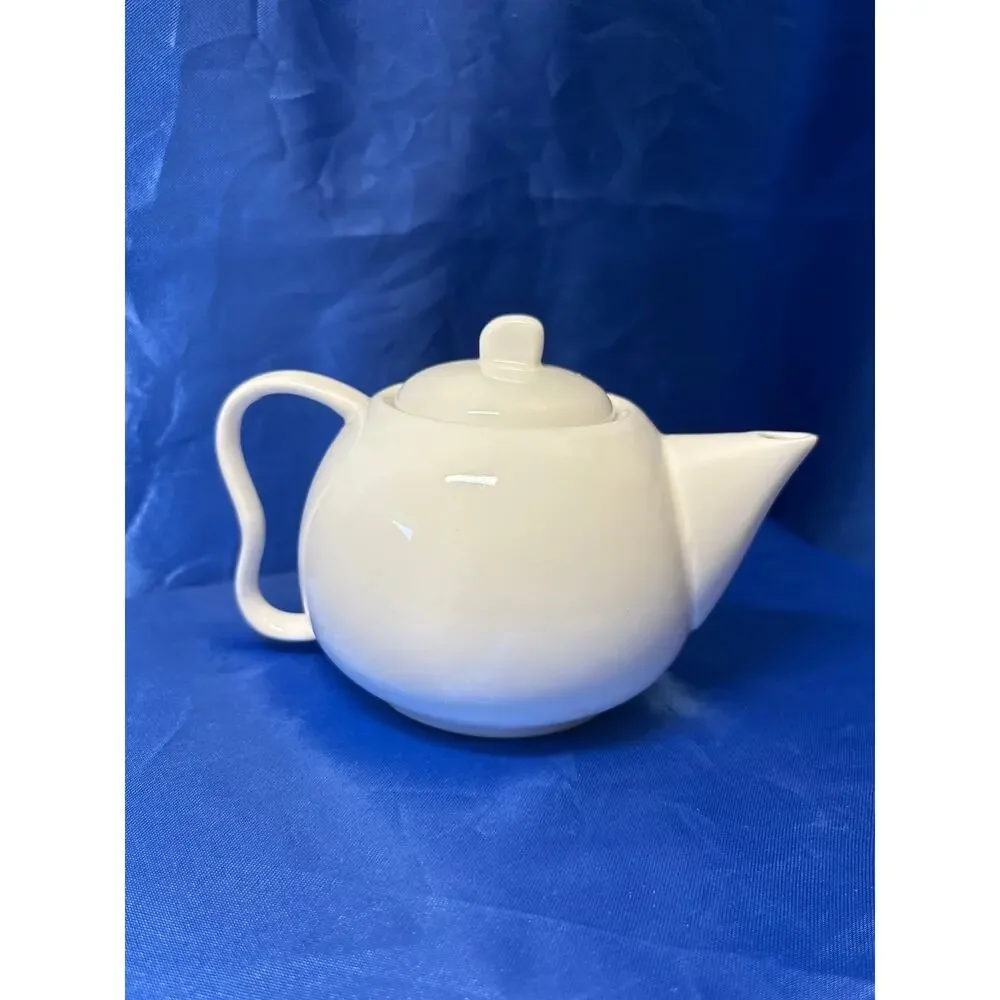 Hat Family Hello Kitty Style Miniature Teapot and Two Cups